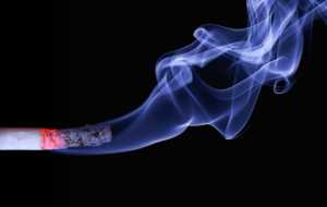 ΠΟΥ: Η χρήση καπνού παγκοσμίως έχει μειωθεί παρά την άσκηση πίεσης από τις καπνοβιομηχανίες