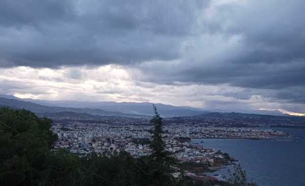 Πολιτική προστασία: Επικίνδυνα καιρικά φαινόμενα και στην Κρήτη την Τετάρτη