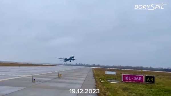 Ουκρανία: Απογείωση εν καιρώ πολέμου από το αεροδρόμιο του Κιέβου (βίντεο)