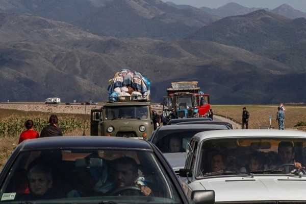 Ναγκόρνο Καραμπάχ: Περισσότεροι από 84.700 πρόσφυγες έχουν περάσει στην Αρμενία