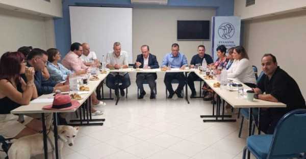 Kρήτη: Συνάντηση Δημάρχου Ρεθύμνης με το Σύλλογο Ξενοδόχων και το Σωματείο Εστίασης