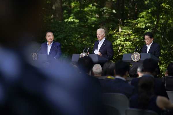 ΗΠΑ, Ιαπωνία, Ν. Κορέα: Μήνυμα ενότητας από τους ηγέτες των κρατών, με αποδέκτη την Κίνα