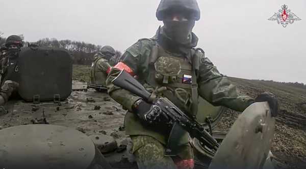 Ρωσία: Πρωτεύων στόχος για τον στρατό μας οποιοσδήποτε Γάλλος στρατιώτης  σταλεί στην Ουκρανία