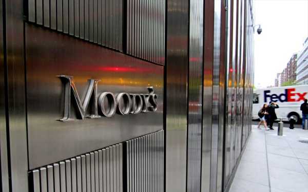 Moody’s: Η Ελλάδα παραμένει στο Ba3-Αναβαθμίστηκε σε θετικό το outlook