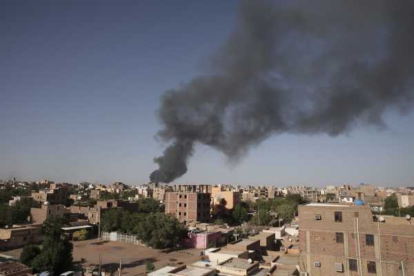 Λιβύη: Ο Εθνικός Στρατός αρνείται ότι συμπαρατάσσεται με οποιοδήποτε πλευρά στο Σουδάν