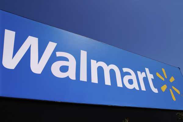 ΗΠΑ: Στην κατάργηση 2.000 θέσεων εργασίας προχωρά η Walmart