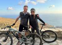 Βόλτα με το ποδήλατο έκανε ο Κ. Μητσοτάκης και η Μαρέβα Γκραμπόφσκι – «Βοηθάει και στη χώνεψη», γράφει