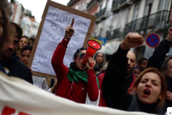Πορτογαλία: Χιλιάδες εργαζόμενοι στους δρόμους της Λισαβόνας με μισθολογικά αιτήματα