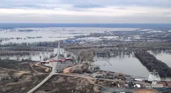 Οι χειρότερες πλημμύρες εδώ και δεκαετίες στη Δυτική Σιβηρία – Δεκάδες οικισμοί εκκενώθηκαν σε Ρωσία και Καζακστάν