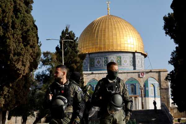 Ισραήλ: Για δεύτερη νύχτα συγκρούσεις στο τέμενος Αλ Άκσα
