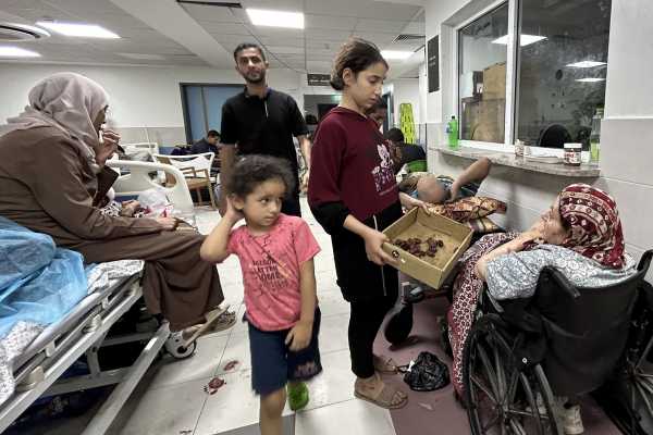 Γάζα: Τελεσίγραφο «μίας ώρας» από τους Ισραηλινούς για εκκένωση του νοσοκομείου αλ Σίφα – Απομακρύνονται εκατοντάδες